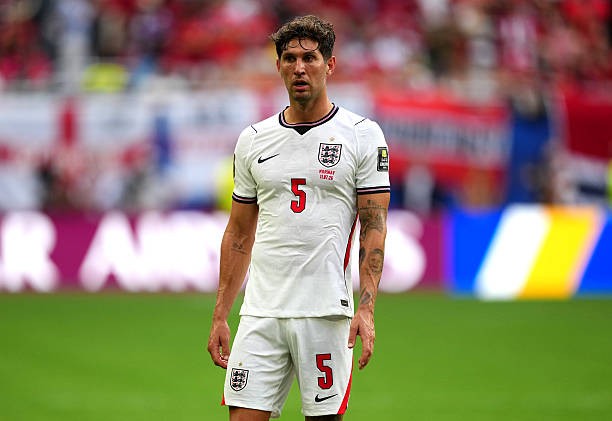 John Stones (6.6): Trở lại đội hình xuất phát lần đầu tiên kể từ trận mở màn, trung vệ thuộc biên chế Man City tỏ ra hơi thiếu sắc bén. Anh để mất bóng nhiều lần, suýt tạo điều kiện cho Na Uy ghi bàn. Tuy nhiên, Stones cũng kịp bù đắp bằng một vài pha không chiến giải vây quan trọng. Ảnh: Getty Images