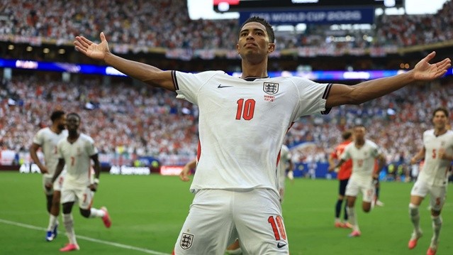 Bellingham lập cú đúp trước Na Uy. (Ảnh: Sky Sports)
