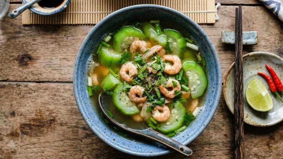 Mướp là thực phẩm thích hợp cho bữa cơm mùa hè nhưng không phải ai cũng nên ăn.