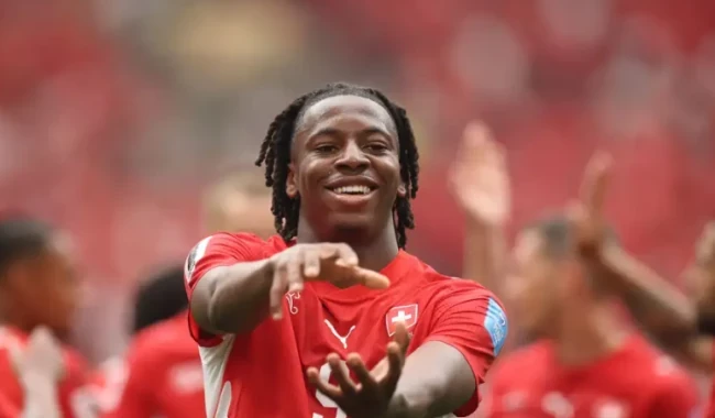 Aston Villa sắp có được chữ ký của Johan Manzambi. Ảnh: Getty Images.
