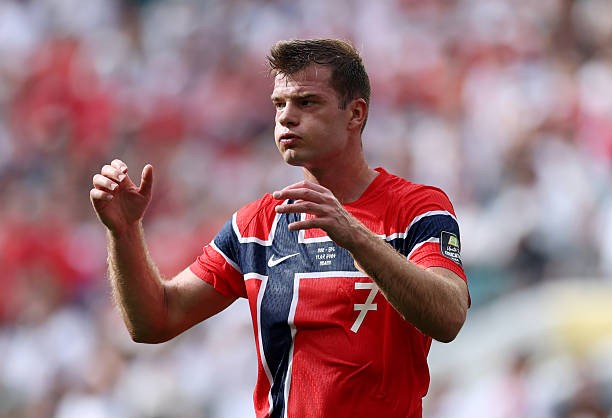 Alexander Sorloth tiết lộ lý do không chuyền cho Erling Haaland. Ảnh: Getty Images
