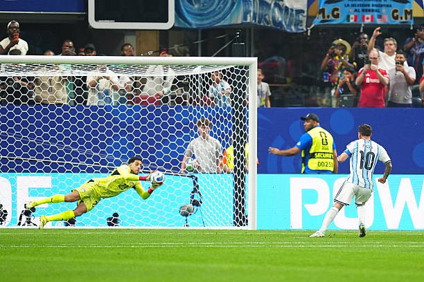 Messi chưa có duyên với những quả phạt đền. 