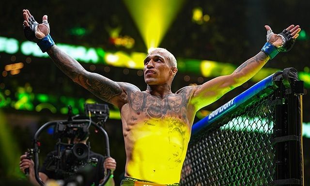 Charles Oliveira is campaigning for a UFC lightweight title shot against Justin Gaethje.