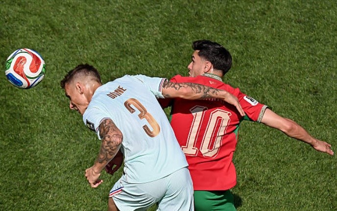 Digne đang là lựa chọn số 1 ở vị trí hậu vệ trái tuyển Pháp. Ảnh: Getty Images.
