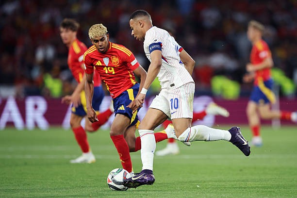 Yamal và Mbappe là hai cái tên đang được giới truyền thông nhắc đến nhiều nhất. Ảnh: Getty Images. 