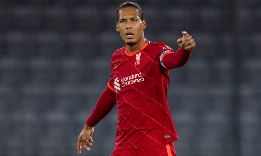 Virgil Van Dijk chỉ còn 12 tháng hợp đồng với Liverpool. Ảnh: Liverpool FC.