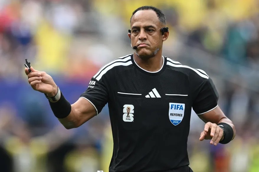 Ismail Elfath được chọn là trọng tài cho trận Anh và Argentina sắp tới. Ảnh: Getty Images.