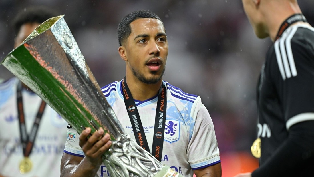 Youri Tielemans được cho đã hoàn tất kiểm tra y tế để gia nhập Man Utd. Ảnh: Sky Sports.