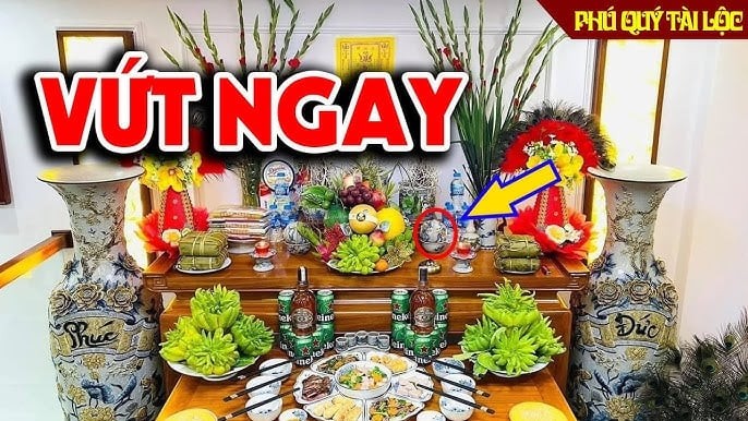 Hoa cũng nên hạ xuống sau khi cúng