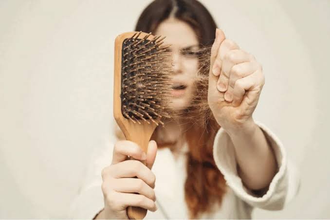 Sức khỏe của mái tóc có mối liên hệ chặt chẽ với chế độ dinh dưỡng. 