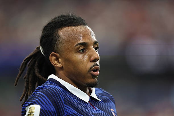 Jules Kounde (5.9): Để lộ nhiều khoảng trống cho Cucurella, tạo điều kiện để đối thủ thực hiện đường chuyền vào khu vực nguy hiểm dẫn đến tình huống phạt đền. Ảnh: Getty Images