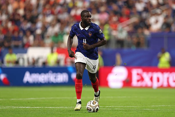 Dayot Upamecano (5.9): Thực hiện một vài tình huống giải nguy quan trọng, chặn đứng các đợt hãm thành nguy hiểm từ phía Tây Ban Nha. Ảnh: Getty Images