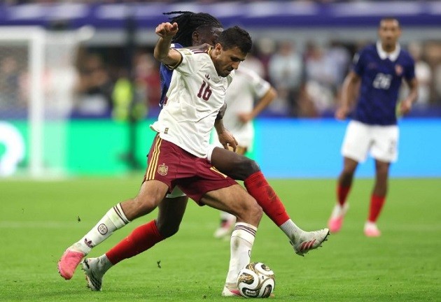 Rodri đọc trận đấu quá tốt. Ảnh: Getty.