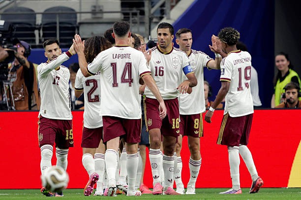 La Roja áp đảo hoàn toàn đối thủ. Ảnh: Getty Images. 