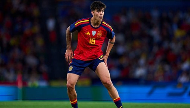 Benal không muốn rời Barcelona. (Ảnh: Getty Images)