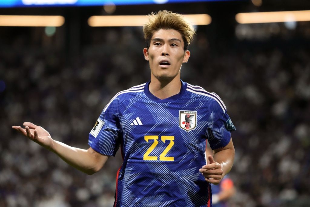  Tomiyasu có thể tái xuất Serie A. Ảnh: Getty.