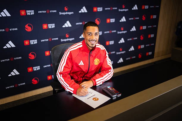 Tielemans đã chính thức cập bến Old Trafford. Ảnh: Getty Images. 