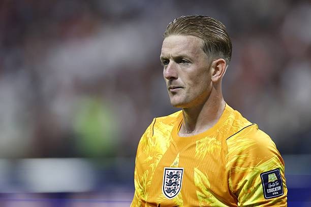 Jordan Pickford (6.3): Dù Argentina kiểm soát bóng phần lớn thời gian, nhưng thực tế anh không phải làm việc quá nhiều trong gần một giờ đồng hồ. Tuy nhiên, anh đã thực hiện một vài pha cứu thua xuất sắc, trong đó có cú cản phá cú sút của Nico Gonzalez, trước khi bị Enzo Fernandez đánh bại hoàn toàn và sau đó phải nhận bàn thua từ đường chuyền tuyệt vời của Messi. Ảnh: Getty Images