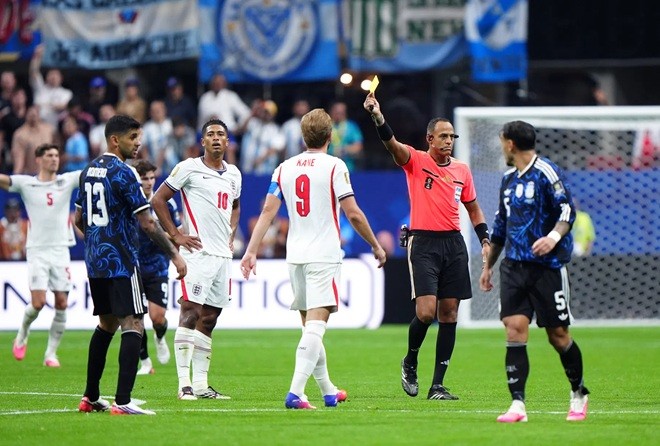 Cả Anh và Argentina đều thận trọng trong hiệp 1. Ảnh: Pro Shots.