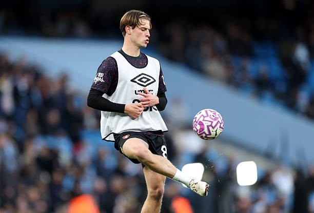 Man Utd vẫn xem Alex Scott là mục tiêu hàng đầu. Ảnh: Getty Images. 