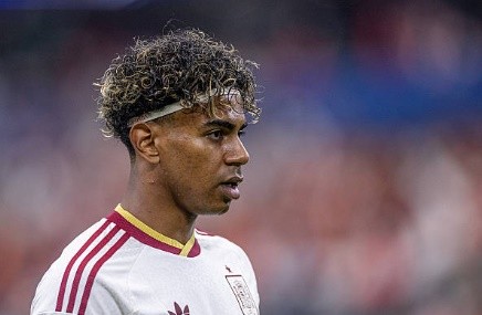 khuyên Liverpool nên chiêu mộ Yamal để thay thế Salah. Ảnh: Getty Images.