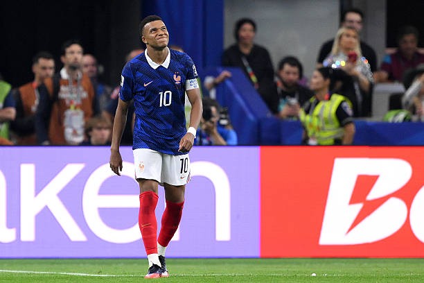 Mbappe chưa thể chạm tay vào chức vô địch World Cup thứ hai. Ảnh: Getty Images. 