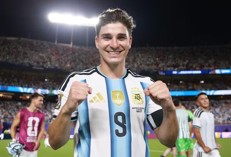 Tương lai Julian Alvarez nhiều khả năng sẽ rõ ràng hơn sau World Cup. Ảnh: FIFA.com.