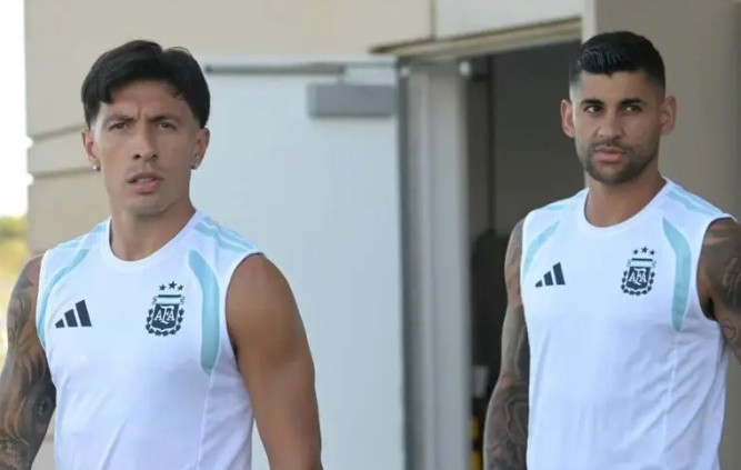 Cặp trung vệ thép của Argentina. Ảnh: Getty Images.