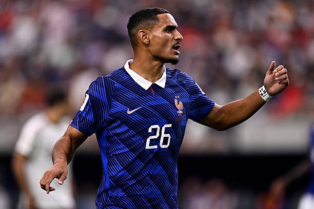 Maxence Lacroix nhận được quan tâm từ Chelsea. Ảnh: Getty Images
