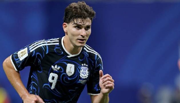 Barca nỗ lực đẩy nhanh thương vụ Julian Alvarez. (Ảnh: Getty Images)