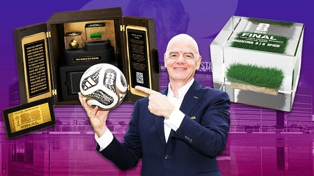 FIFA rao bán những mảnh cỏ nhỏ từ sân vận động MetLife. (Ảnh: The Sun)