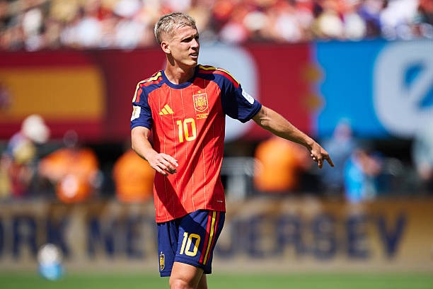 Dani Olmo (6.7): Một màn trình diễn phản ánh đúng vấn đề của hàng công Tây Ban Nha: giữ bóng tốt, di chuyển thông minh nhưng lại thiếu đi sự sắc bén trong các pha dứt điểm cuối cùng. Ảnh: Getty Images.