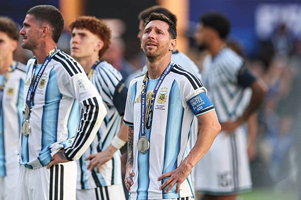 Messi và các đồng đội đã gục ngã trong trận chung kết. Ảnh: Getty Images. 