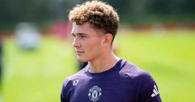 Jacob Devaney có thể là giải pháp phù hợp của Carrick để vá hàng thủ Quỷ đỏ. Ảnh: Getty.