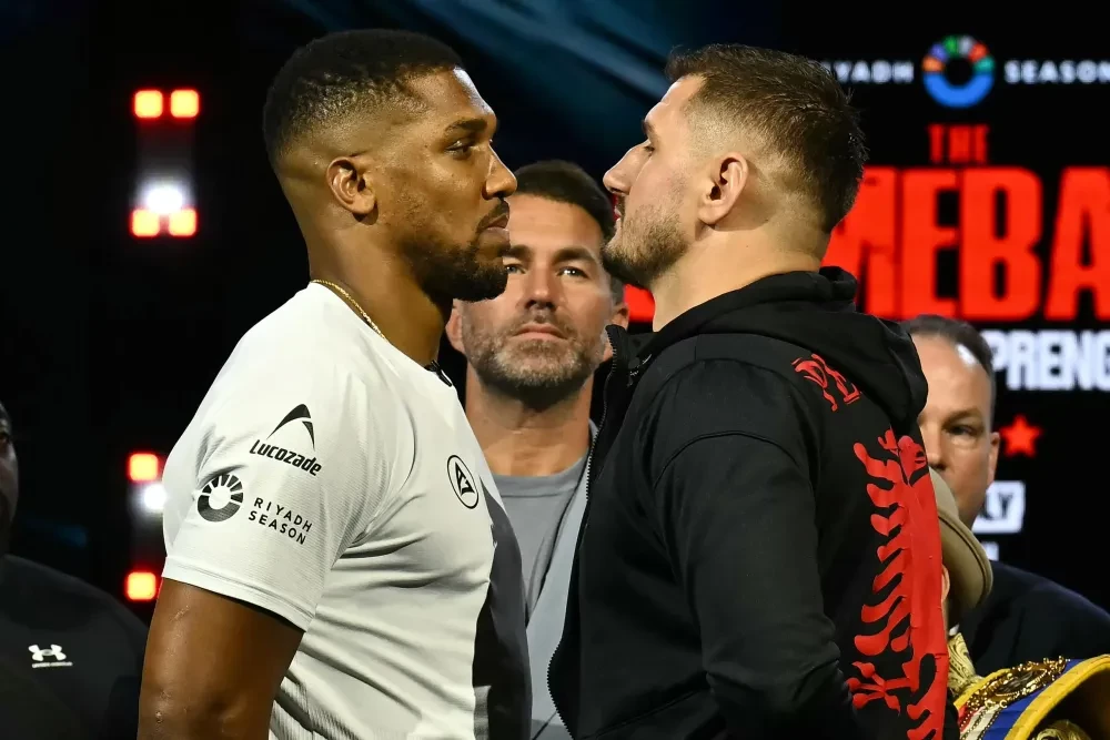 Tyson Fury và Anthony Joshua