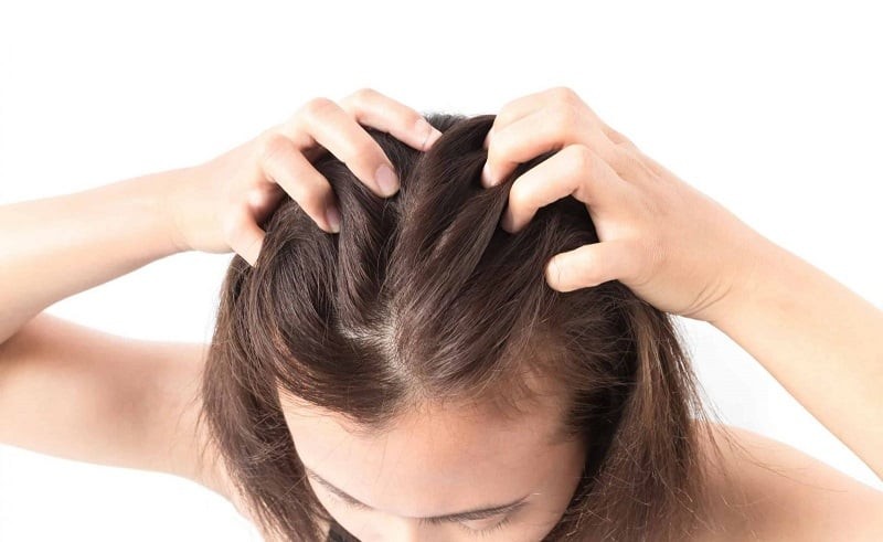  Các thành phần như tràm trà, bạc hà, than hoạt tính, chiết xuất bưởi hoặc salicylic acid nồng độ thấp có thể hỗ trợ kiểm soát dầu mà không gây cảm giác khô căng.