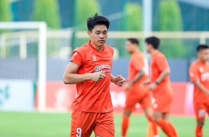 Đình Bắc chốt tương lai với CAHN. Ảnh: VFF.