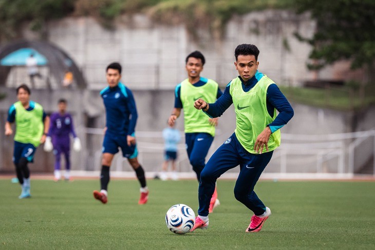 Tuyển Singapore tập luyện chuẩn bị cho ASEAN Cup 2026. Ảnh: FAS.