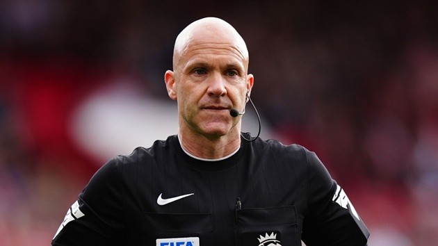 Anthony Taylor treo còi sau 16 năm làm việc. (Ảnh: Sky Sports)