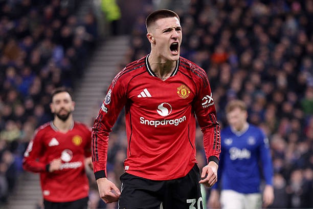 Man Utd thực sự cần người chia lửa với Sesko. Ảnh: Getty Images. 