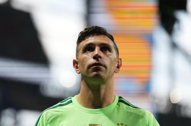 Dibu bỏ ngỏ khả năng giã từ ĐTQG sau chung kết World Cup 2026. Ảnh: Getty.