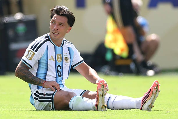 Martinez dính chấn thương trong trận chung kết World Cup. Ảnh: Getty Images. 