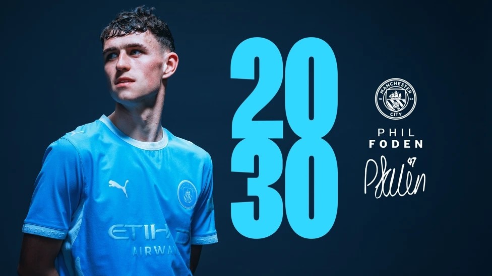 Phil Foden vừa chính thức ký hợp đồng mới với Man City. Ảnh: Manchester City FC.