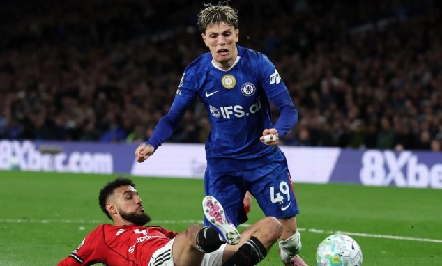 Agbonlahor không hài lòng khi đội bóng cũ nhắm đến Garnacho. Ảnh: Getty.
