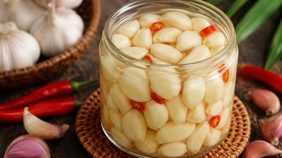 Cách ngâm tỏi không bị xanh, trắng giòn
