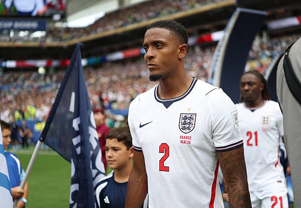 Ezri Konsa nằm trong tầm ngắm của Arsenal. Ảnh: Getty Images