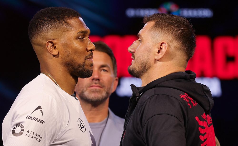 Anthony Joshua và Kristian Prenga