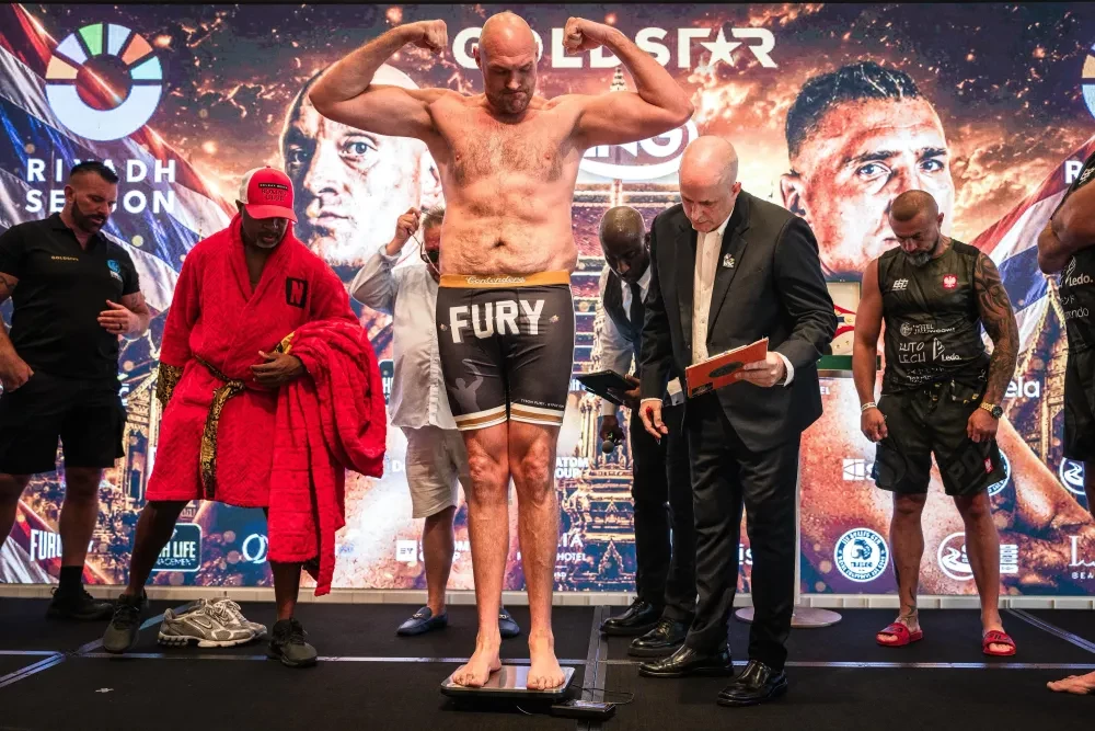 Tyson Fury và Mariusz Wach