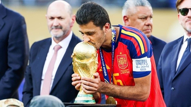 Real tích cực chiêu mộ Rodri. (Ảnh: Sky Sports)
