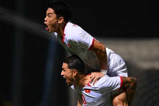 Màn trình diễn đẳng cấp của tuyển Việt Nam nhận được những lời khen ngợi. Ảnh: VFF.
